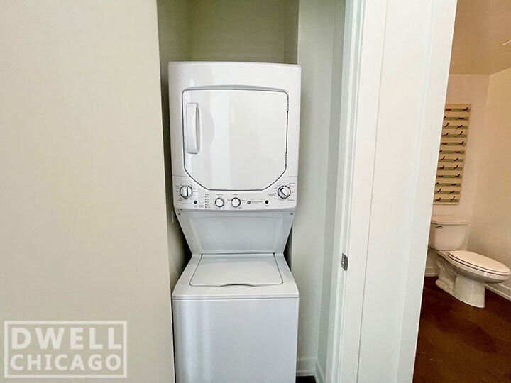 Building Photo - 1139 W Lawrence Ave