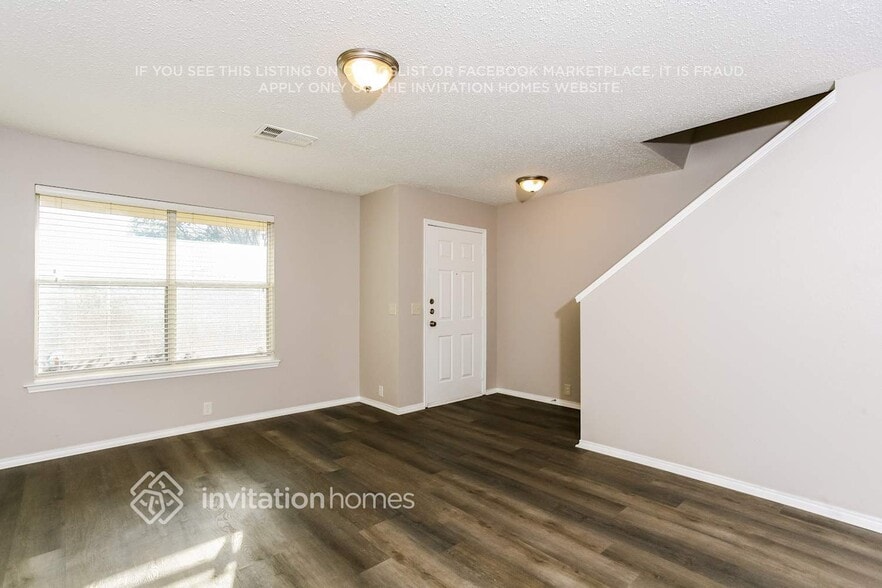 Building Photo - 825 Monette Dr