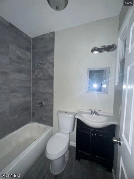 Building Photo - 399 16th Ave