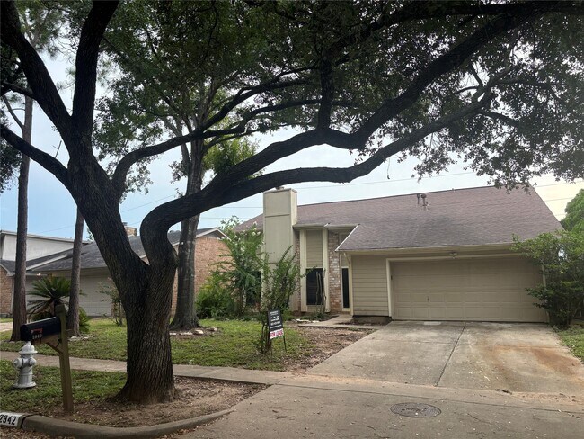 Building Photo - 2942 Jenny Dr