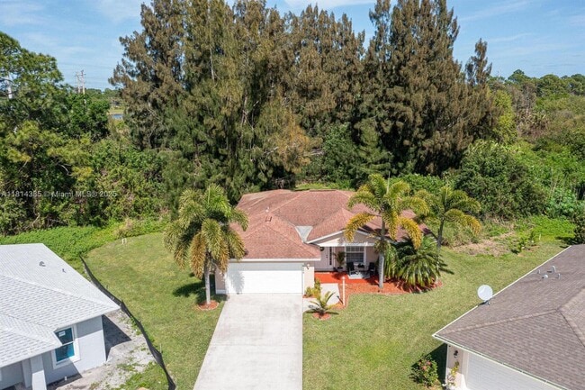 Building Photo - 6404 Las Palmas Way