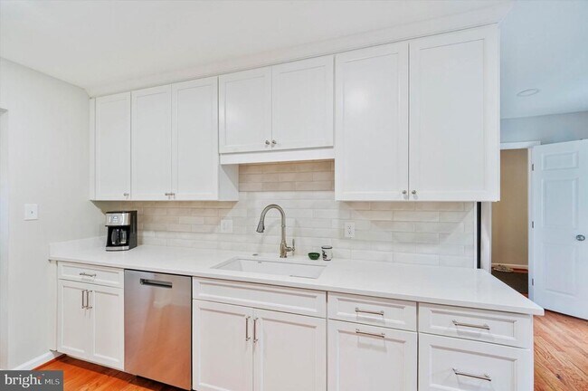 Building Photo - 12029 Cheviot Dr