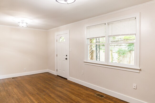 Building Photo - 1558 Orange Grove Rd