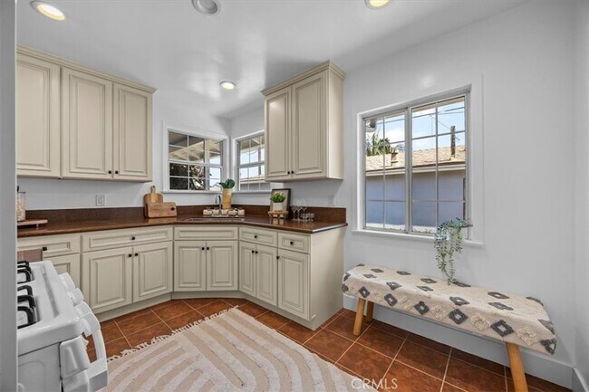 Building Photo - 13204 Wilton Pl