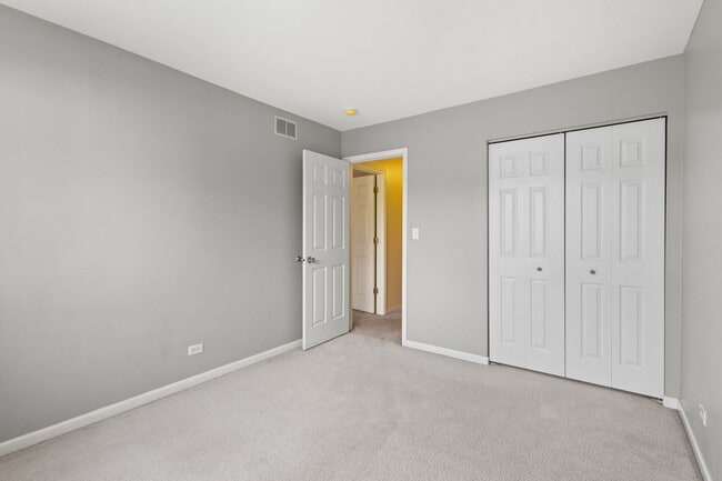 Building Photo - 1132 Coventry Cir