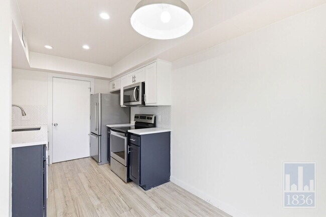 Building Photo - 1308 Southport Dr