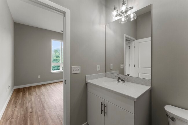 Building Photo - 999 Main St