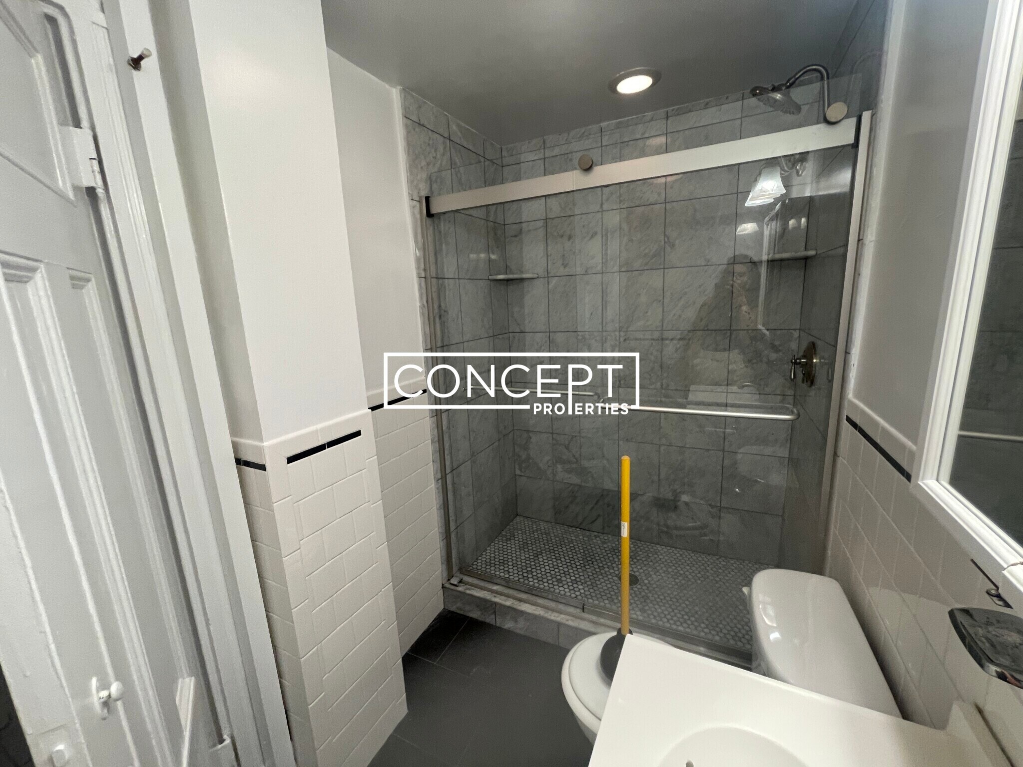 Building Photo - 379 Commonwealth Ave