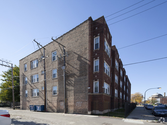 Building Photo - Woodlawn Six