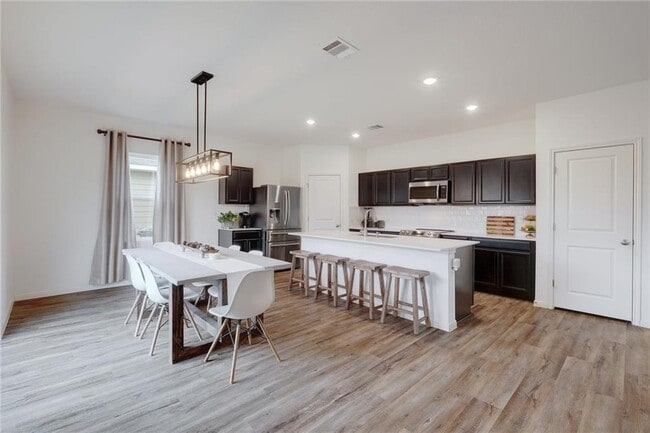 Building Photo - 910 Bunton Reserve Blvd