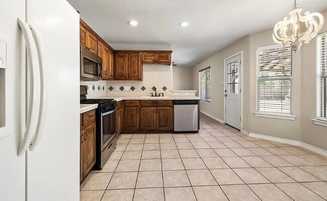 Building Photo - 2511 Jacqueline Dr