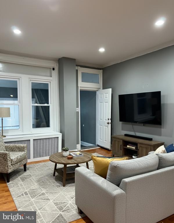 Building Photo - 1713 N Allison St