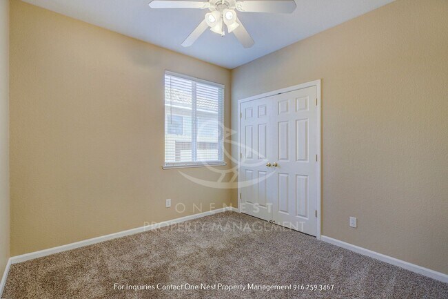 Building Photo - Beautiful 4 BD 2 BA Lincoln Home