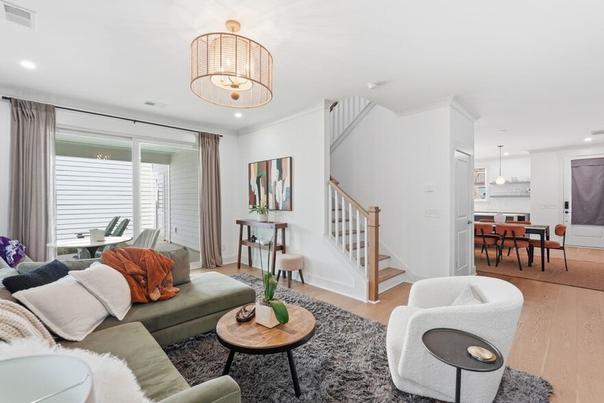 Building Photo - 105 Risewell Ct