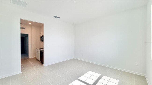 Building Photo - 5177 Green Belt Dr