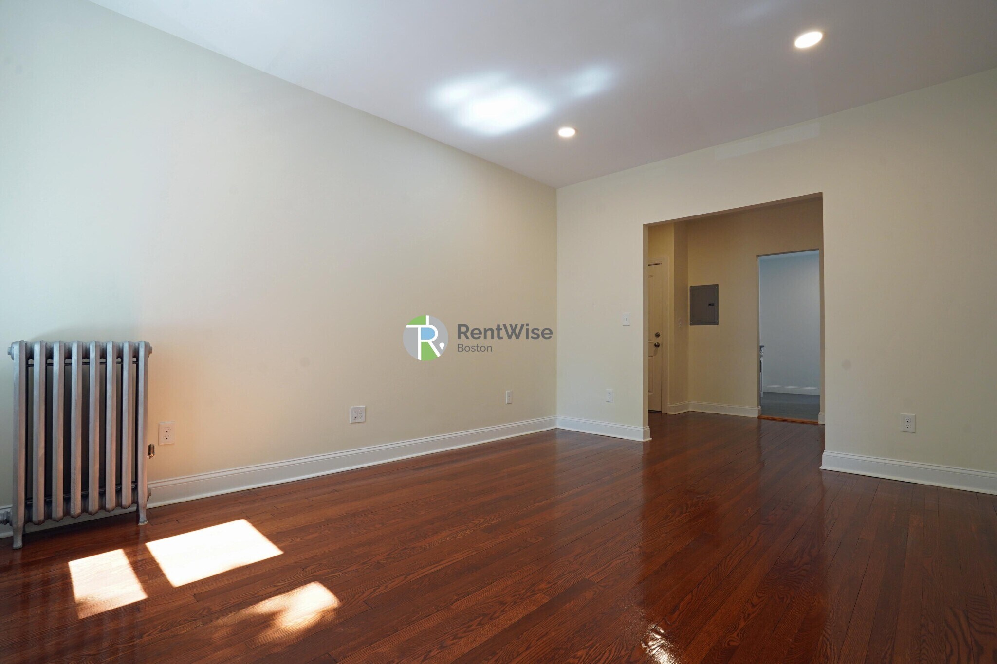 Building Photo - 123 Sutherland Rd