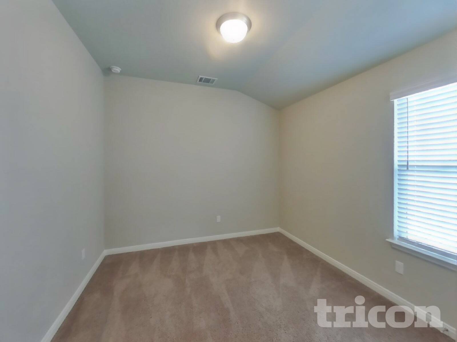 Building Photo - 13602 Paxton Blvd