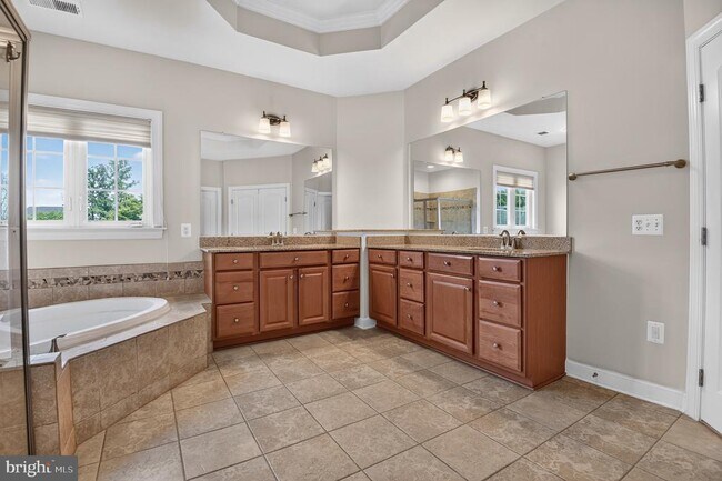 Building Photo - 24949 Earlsford Dr