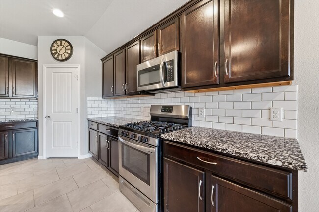 Building Photo - 3015 Lightles Manor Ct