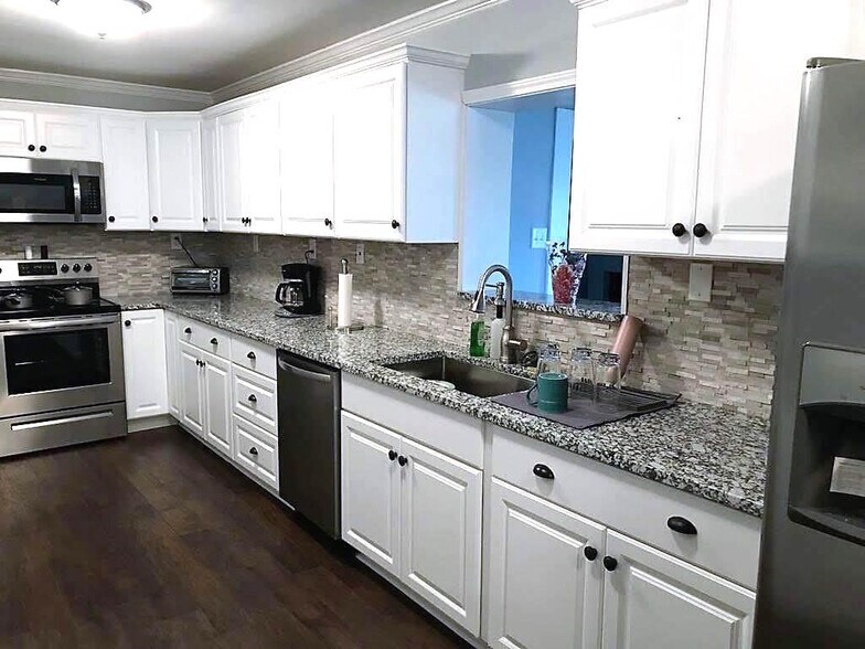 Building Photo - 1704 Bob White Dr