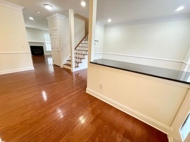 Building Photo - 9519 Dellbrook Ct