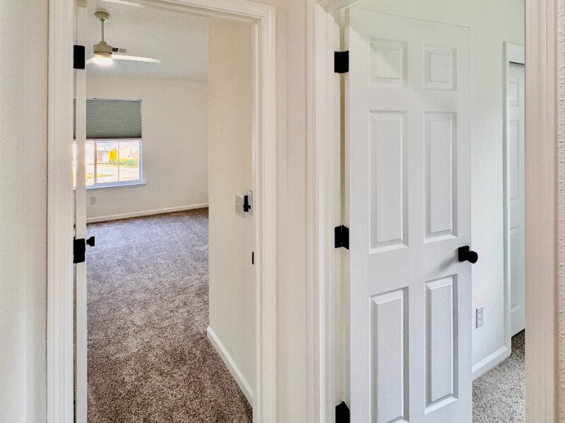 Building Photo - 3602 Swan Ct