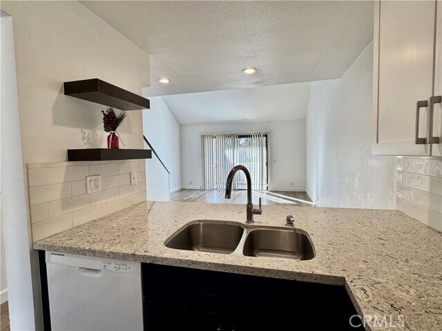 Building Photo - 123 Lemon Grove