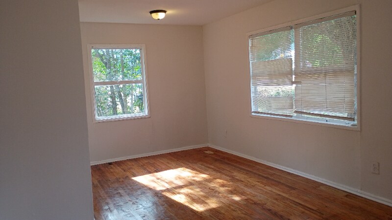 Building Photo - 3020 Margaret Dr