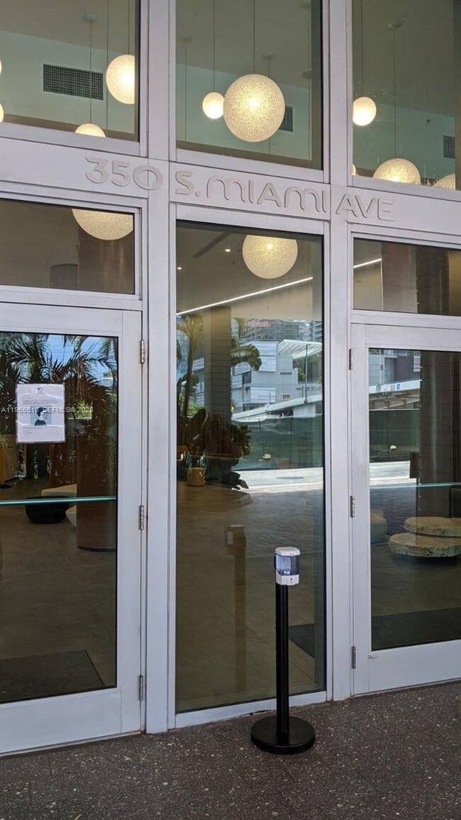 Building Photo - 350 S Miami Ave