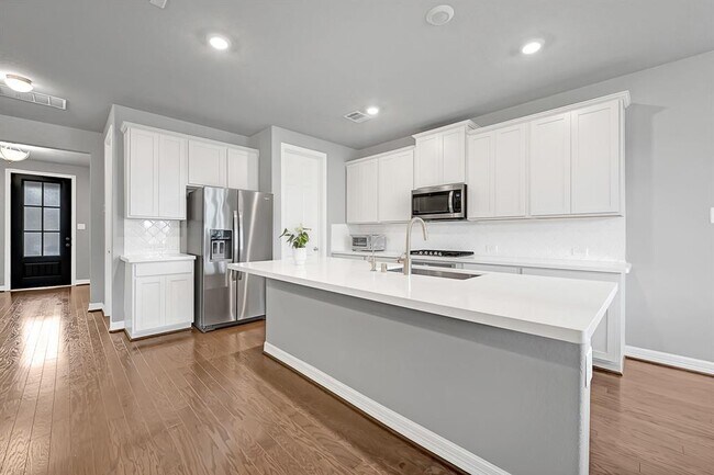Building Photo - 8418 Manta Ray Cir
