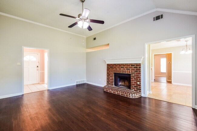 Building Photo - 2659 Country Downs Ln