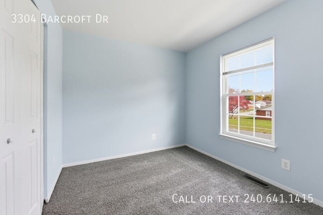 Building Photo - 3304 Barcroft Dr