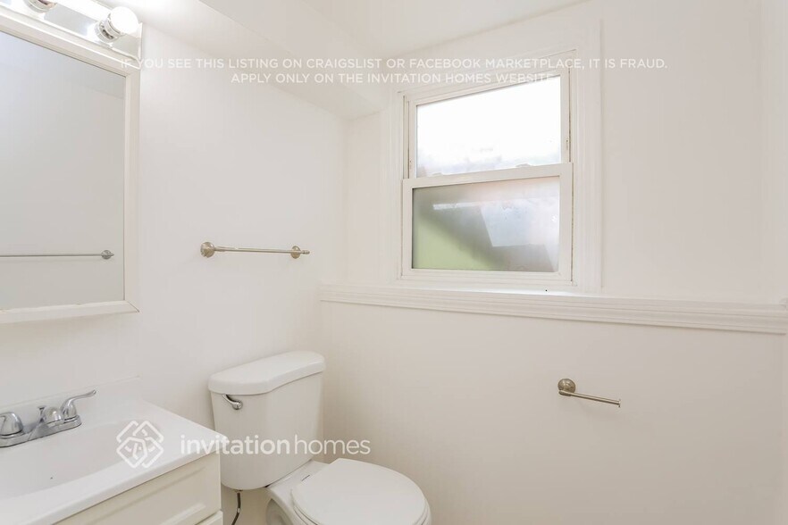 Building Photo - 22462 Imperial Dr