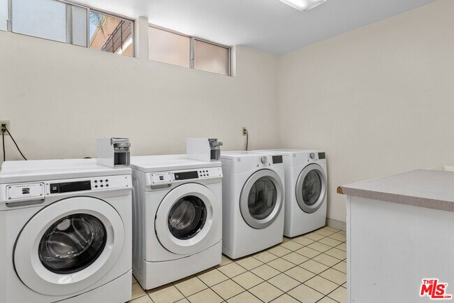 Building Photo - 1885 Veteran Ave