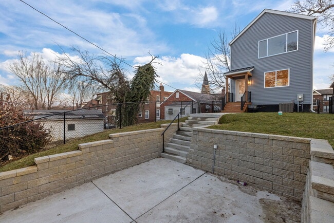 Building Photo - 4121 Wyoming St