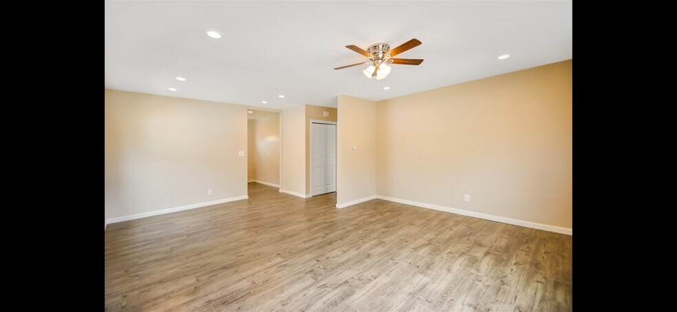 Building Photo - 511 41st St