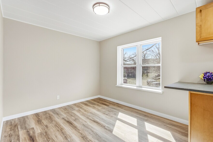 Building Photo - 24 Sherman Ter