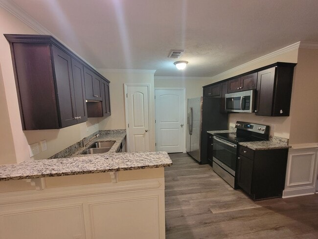 Building Photo - Lakeview Commons - Columbia County