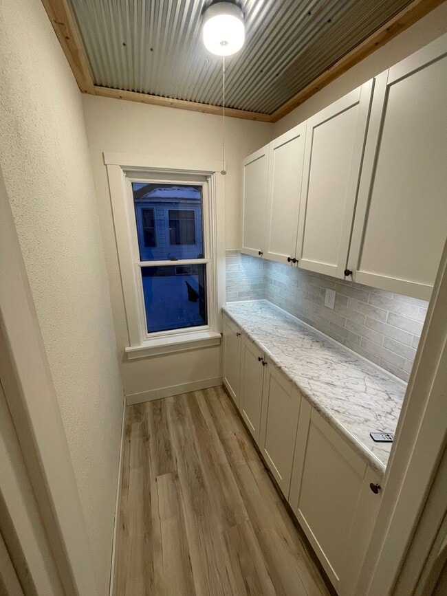 Building Photo - Click the “Apply Now” button or email wapmrentals@gmail.com for a prompt response.