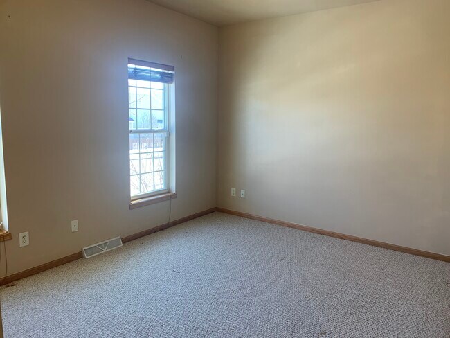 Building Photo - 238 Wind Stone Dr