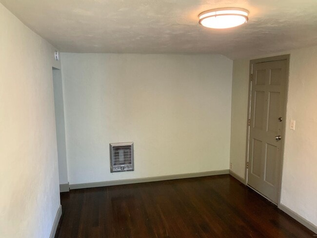 Building Photo - 1 Bedroom House in Whiteaker Neighborhood