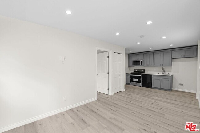 Building Photo - 18352 Domino St