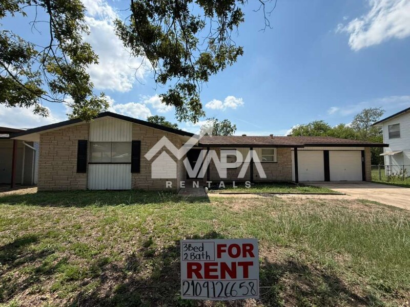 Building Photo - 4210 Dauphine Dr