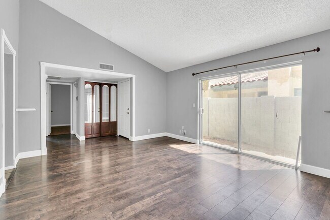 Building Photo - 8022 N 32nd Dr