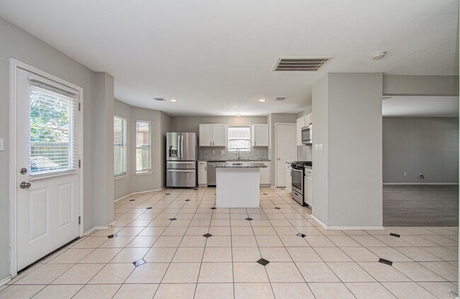 Building Photo - 16126 Coleburn Dr