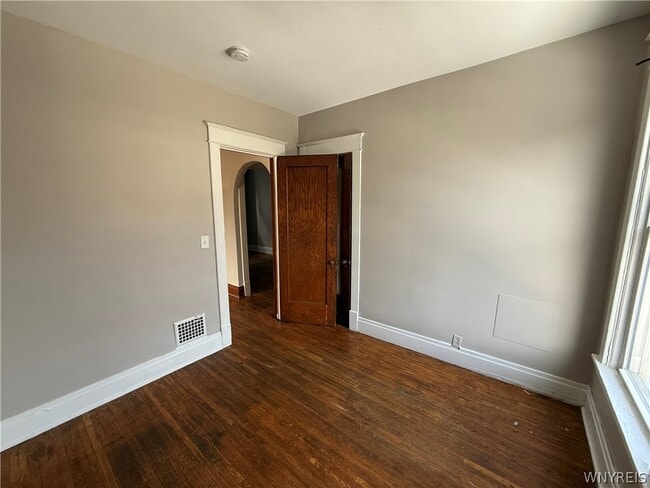 Building Photo - 319 Bryant St