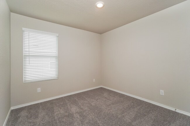 Building Photo - 10627 Varmus Dr