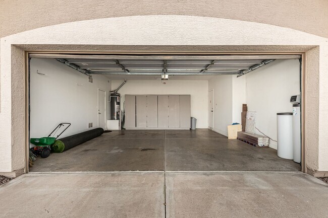 Building Photo - Beautiful Chandler Rental