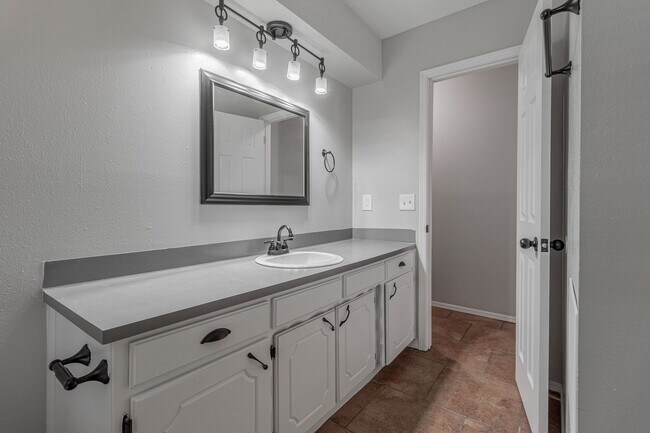 Building Photo - 3 Bed 2 Bath in Norman