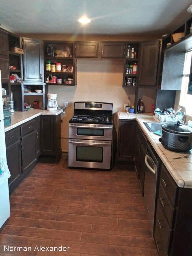 Building Photo - 3 br, 2 bath House - 13771 DOGWOOD ST